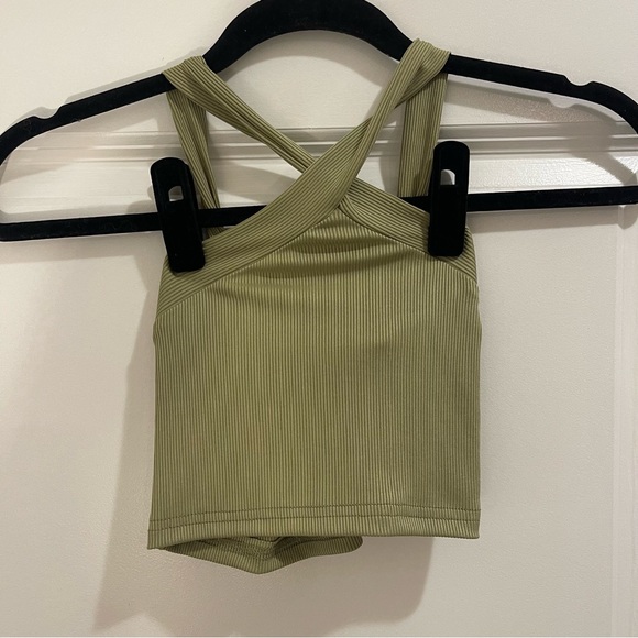 SIZE S | Green crop AND cream crop - Picture 2 of 3